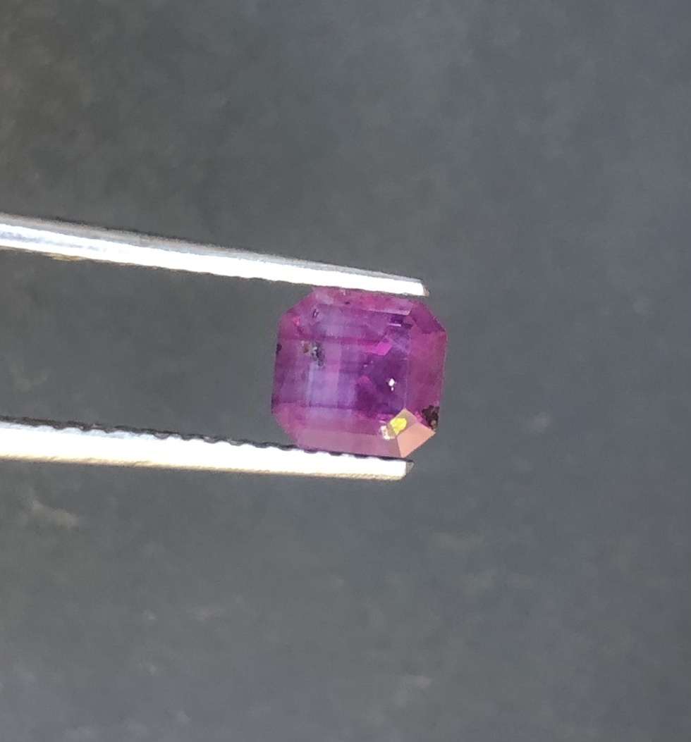 Natural Kashmir Pink Sapphire 0.60 ct view 4