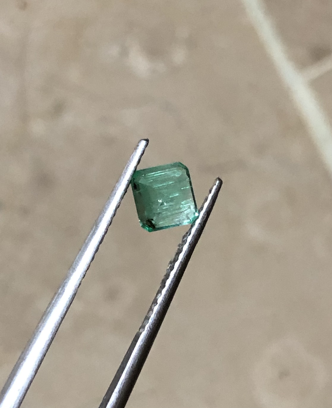 Natural Panjsher Emerald — Square Cut 0.90 ct view 3