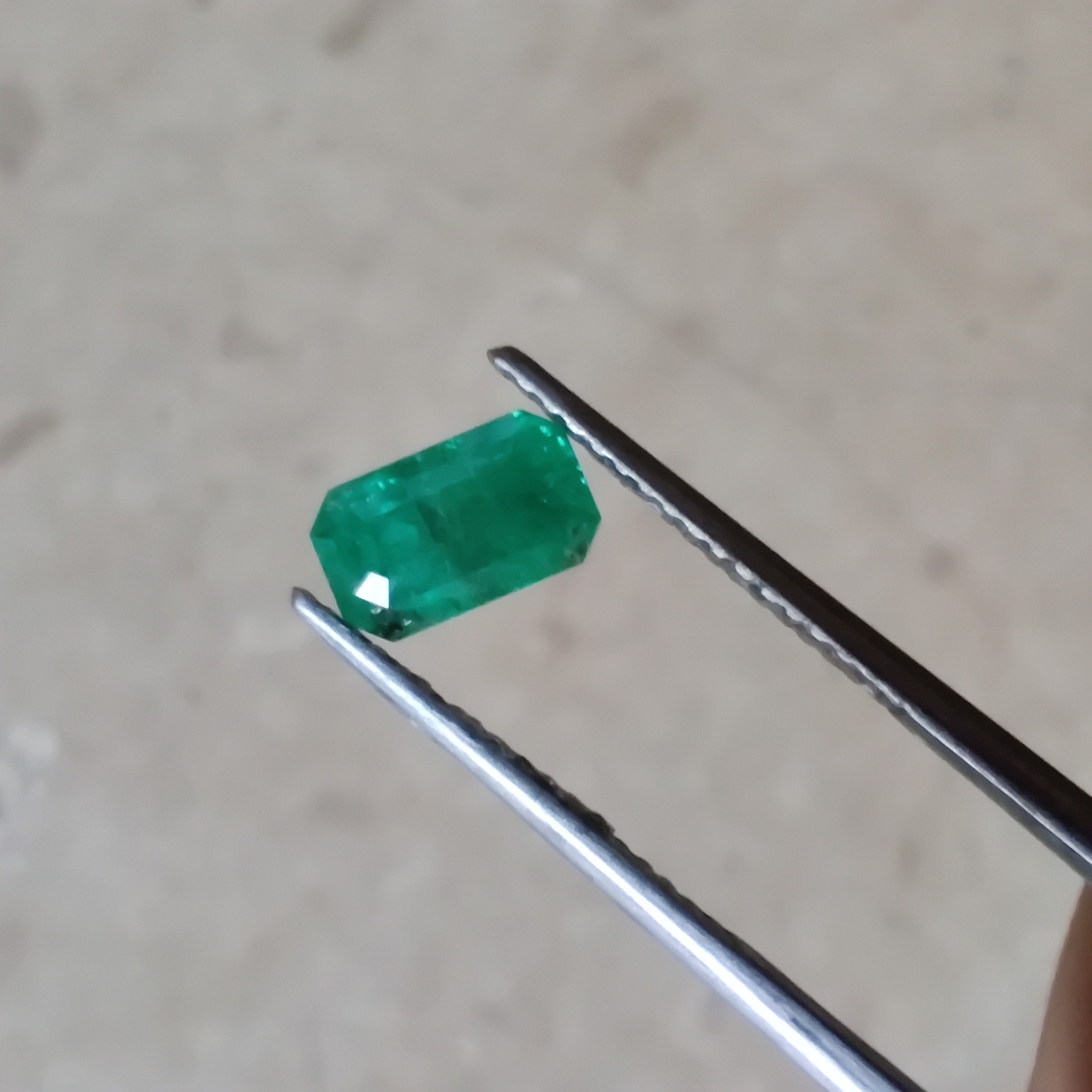 Natural Panjsher Vivid Green Emerald β Rectangular Cut 1.10 ct view 4