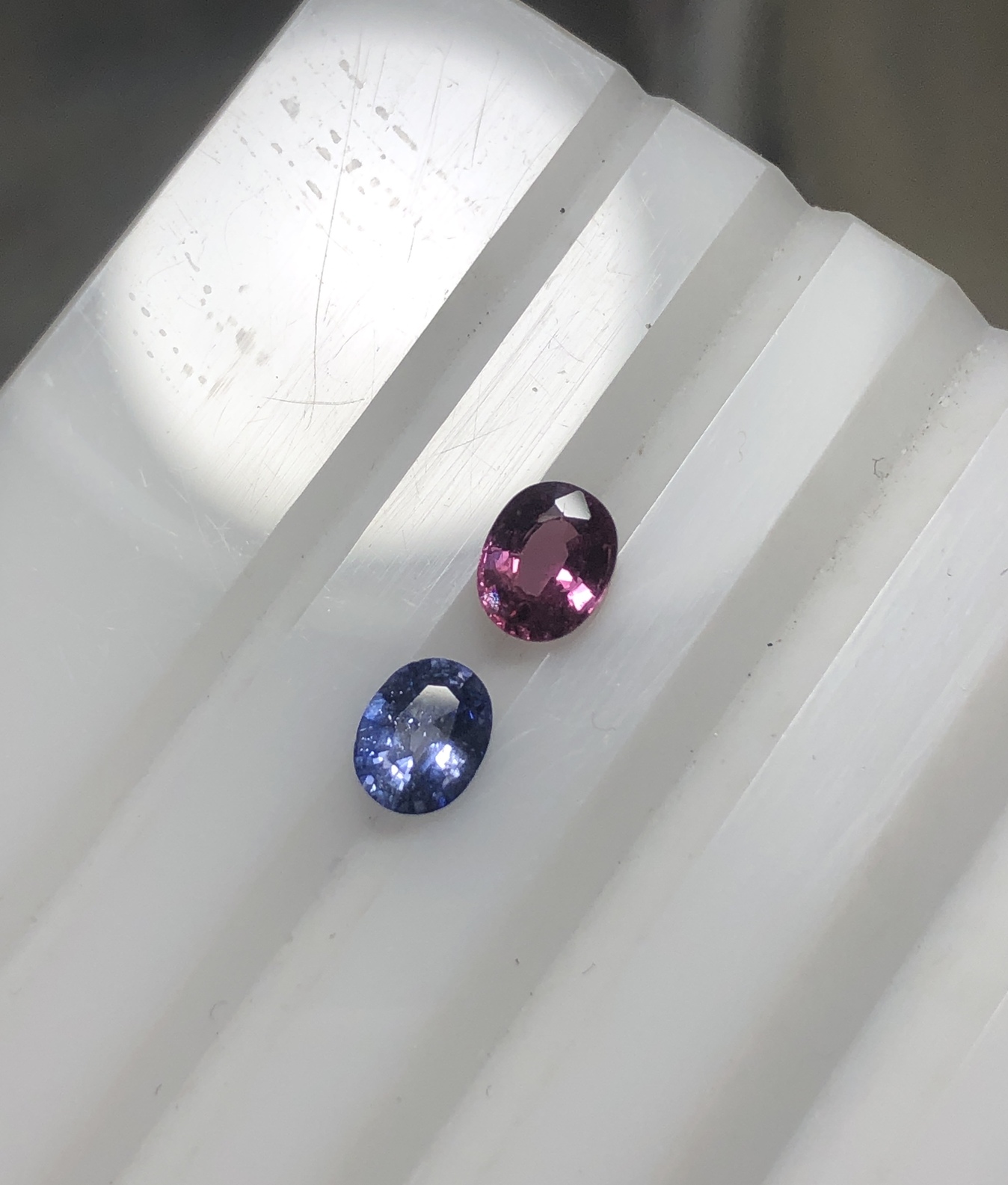 Natural Heated Sapphire reverse pair 0.95 caret view 2